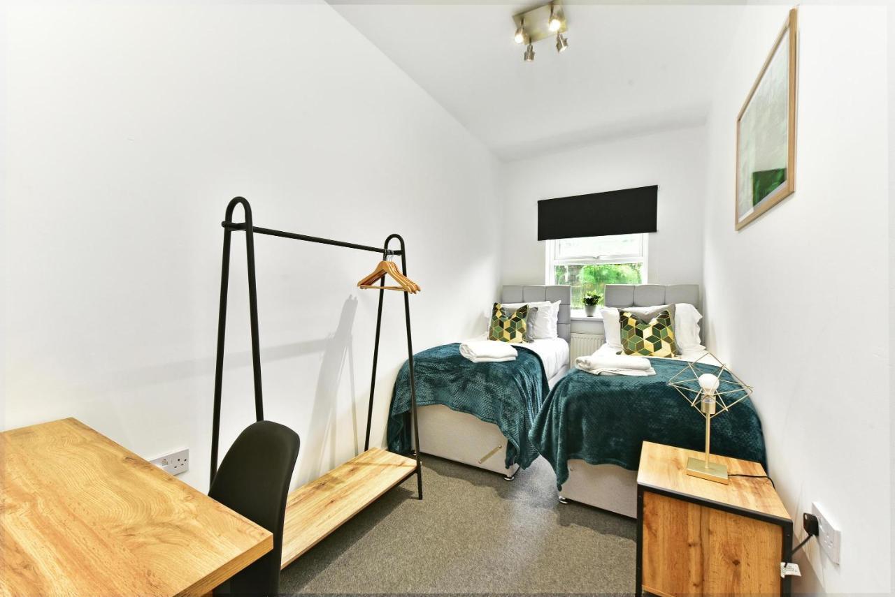 West Ealing Serviced Apts- 2 Bedroom 2 Bath Parking Near Station With Off Street Parking By 360Stays 外观 照片